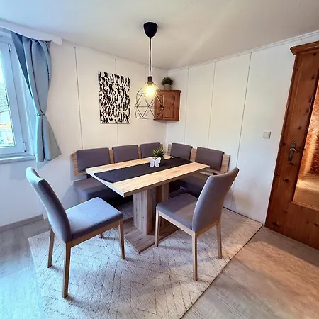 Apartment View-apartment Seefeld And Chill Im Zentrum, Netflix & Wlan For Free!